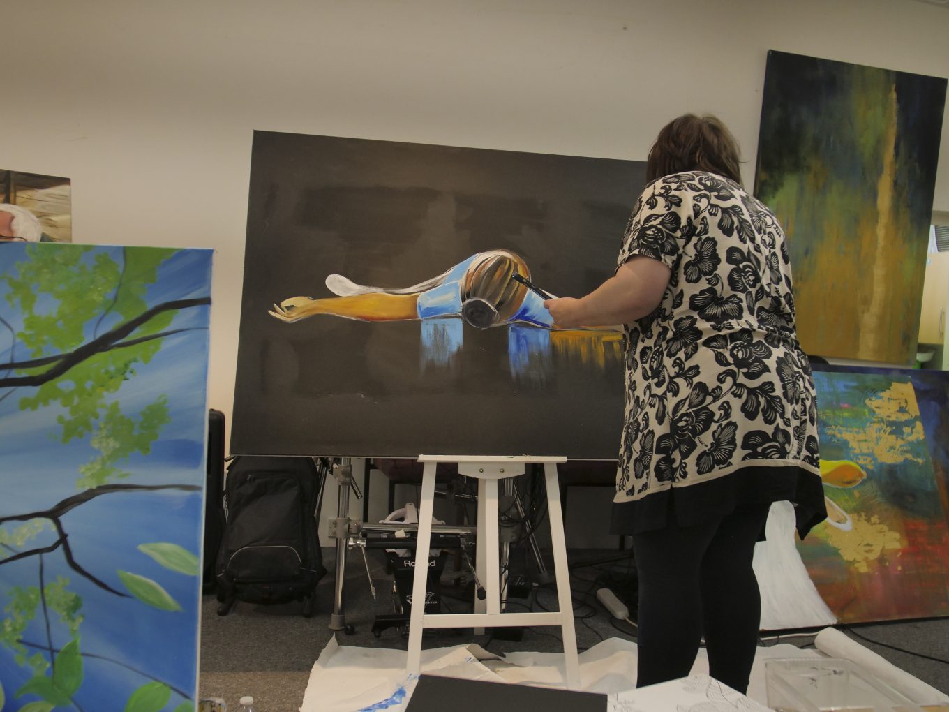 Pastor Helen painting at the Romford Elim Paint & Praise event 11.04.2026